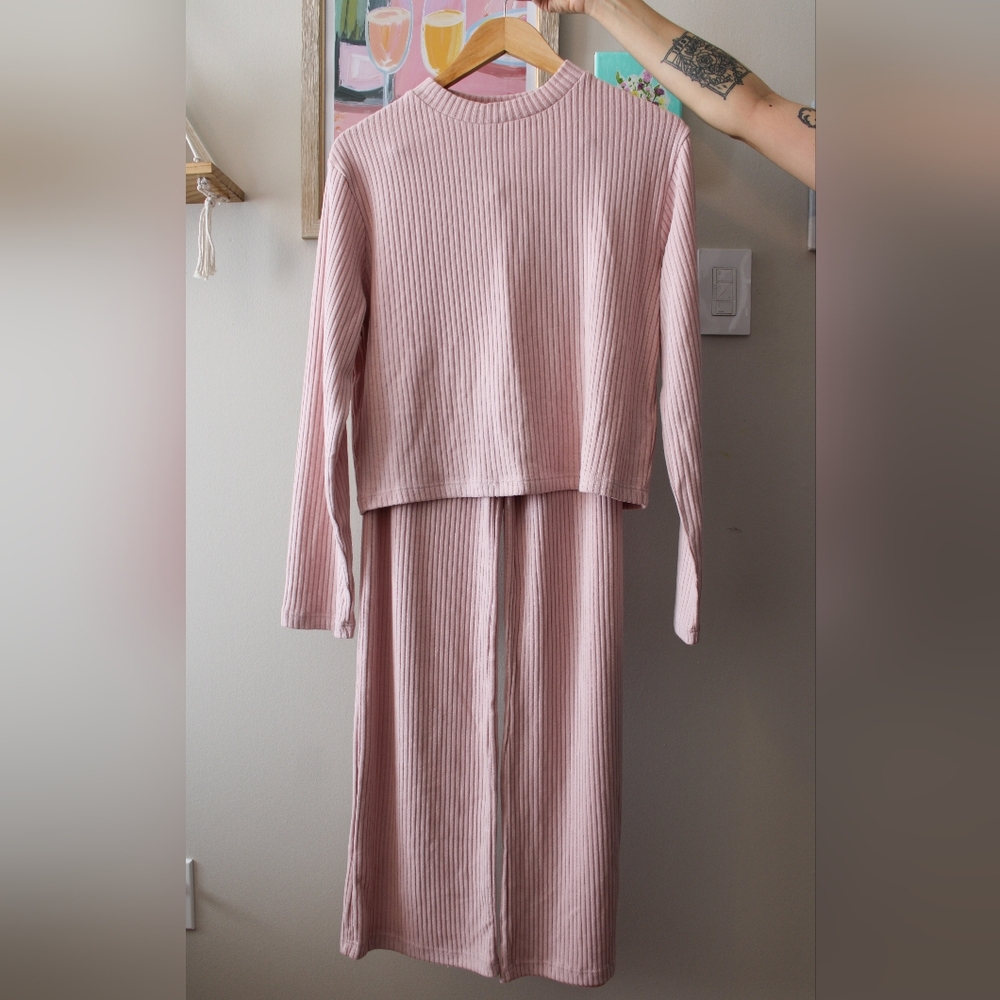 H&M 2-Piece Lounge Set